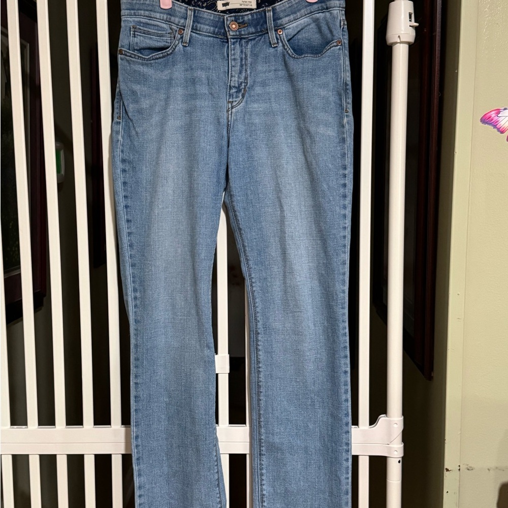 Levi's 525 Perfect Waist straight leg stretch jeans, 10M (30x32).